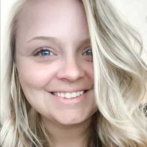 Meet your Posher, Brittni